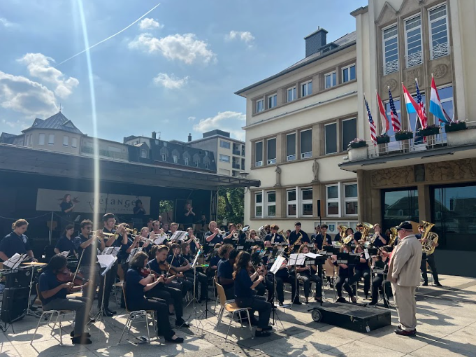 A large music group performing in Europe.