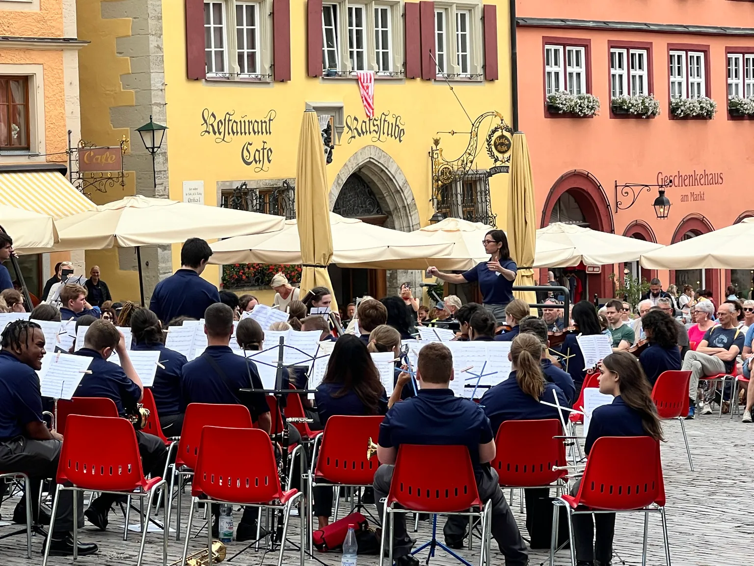 Student ensemble performing in Rothenburg ob der Tauber during the AMA Empire–Liberty Tour 2025.